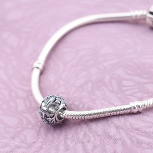 Přívěsek Fleur De Lis PANDORA